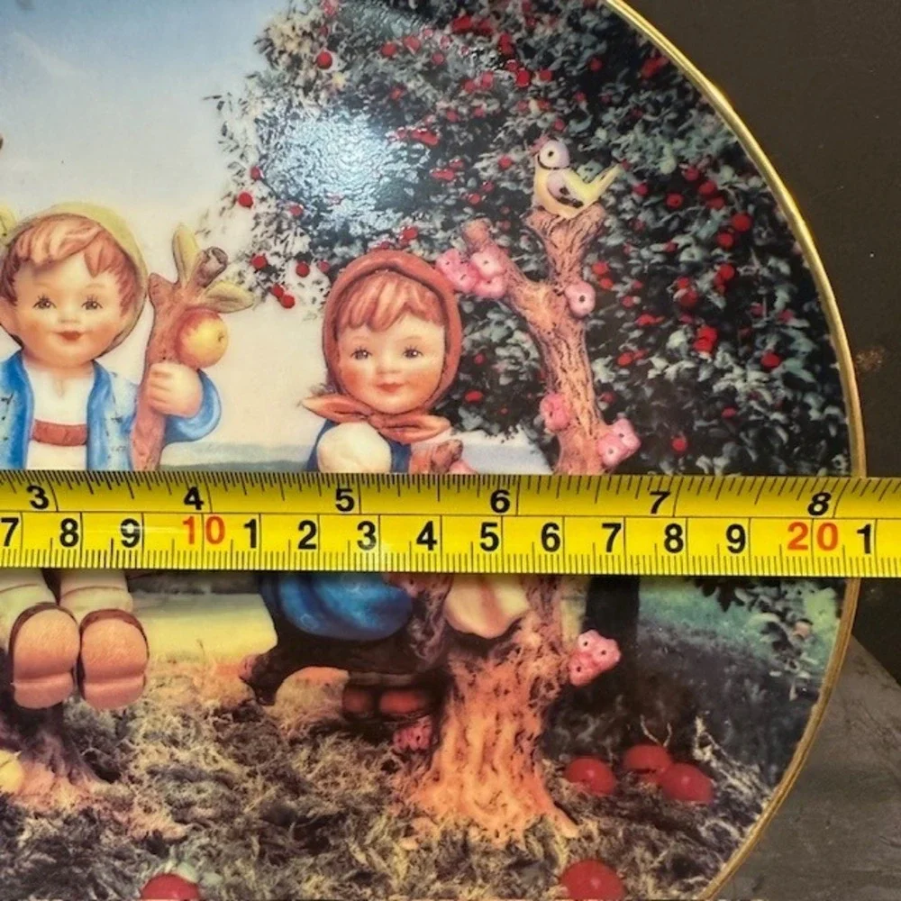 Hummel Apple Tree Boy and‎ Girl Plate Little Companions Danbury Mint MA916 8in